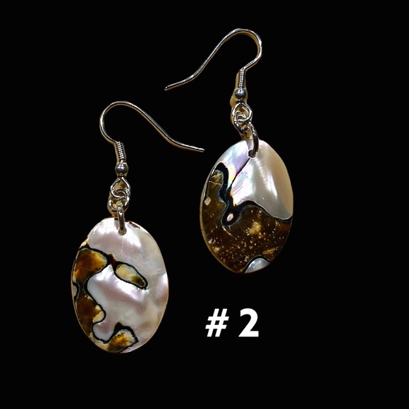 Assorted Turbo Sarmaticus Shell Oval Earrings ( - Picture 3 of 10